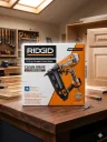 Clavadora de Clavos - Acabado Recta RIDGID de 2-1/2 pulgadas (Modelo R250SFF).